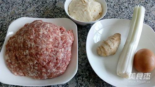 猪肉丸子爆料视频大全,视频大全带你探秘美食制作全过程 第2张 猪肉丸子爆料视频大全,视频大全带你探秘美食制作全过程 第2张